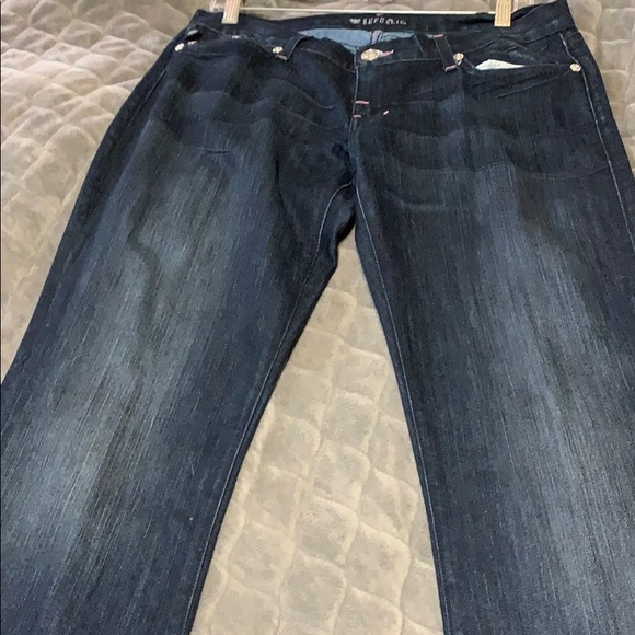 Jeans - Picture 2 of 4